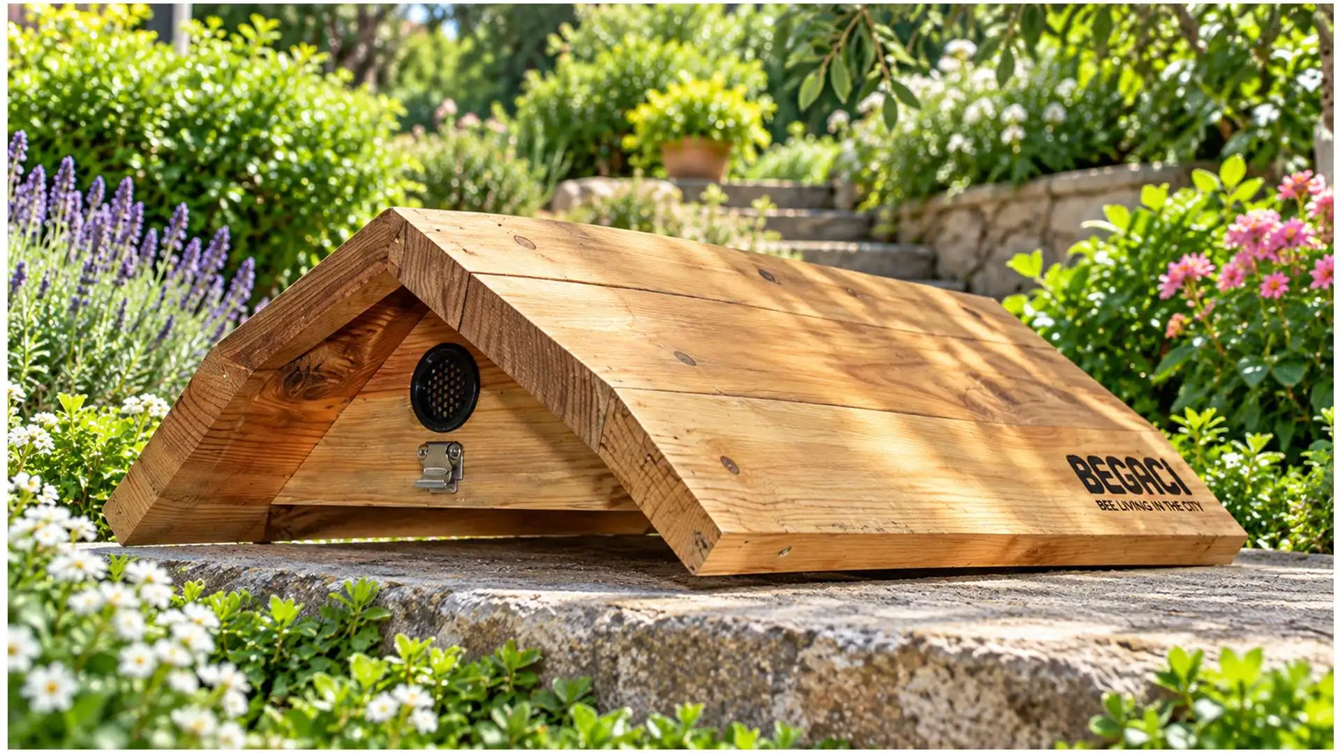 Mái Jerkinhead so sánh với mái Gable và mái Hip